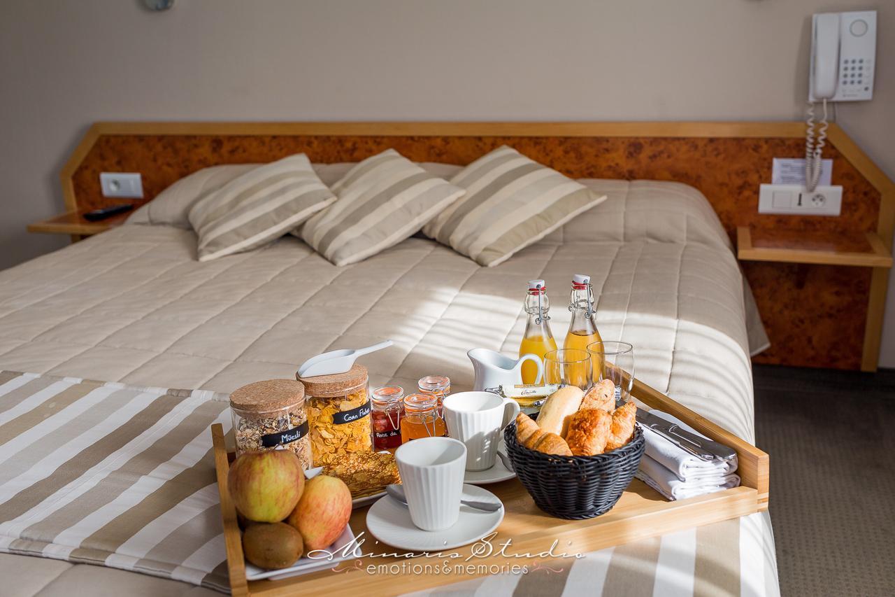 Hotel Beau Rivage Nogent-sur-Seine Esterno foto