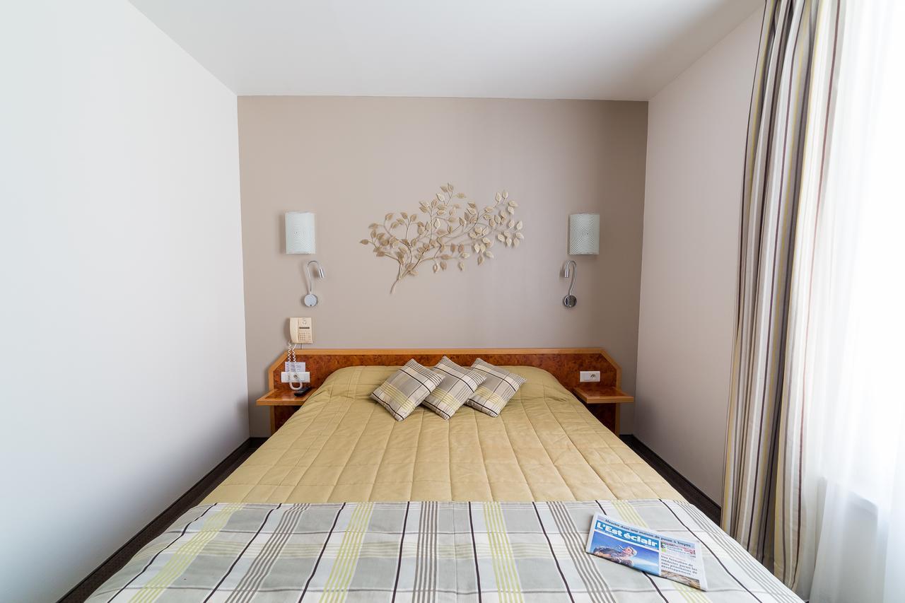 Hotel Beau Rivage Nogent-sur-Seine Esterno foto